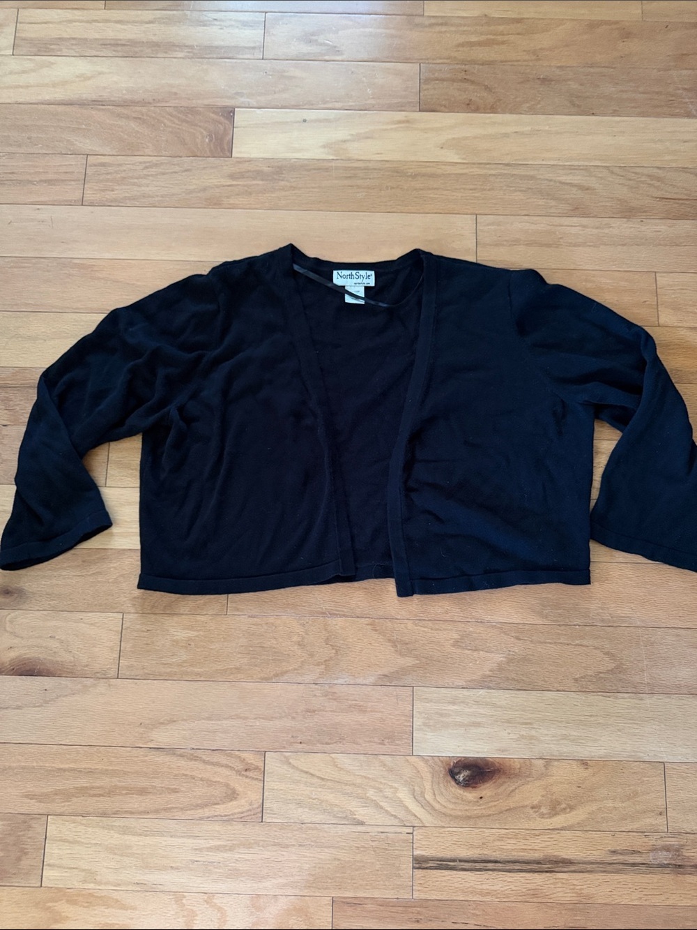 NorthStyle | Black Cropped Open Cardigan | size L